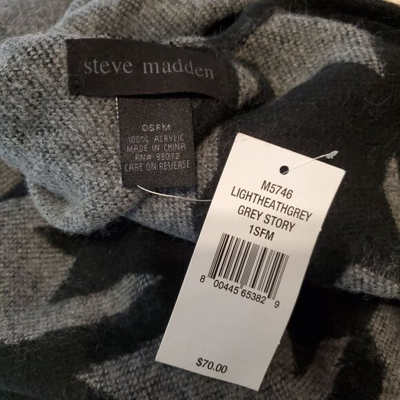 Steve Madden OSFM Houndstooth Gray Black Poncho Wrap‎ 100% acrylic Tassel Fringe - Picture 3 of 10